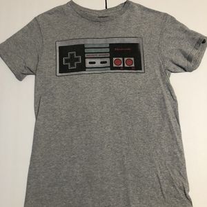 Nintendo NES Controller Men's T Shirt Size Small (S)